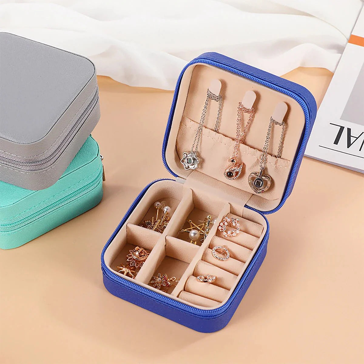 Luxe Velvet Jewelry Case ✨